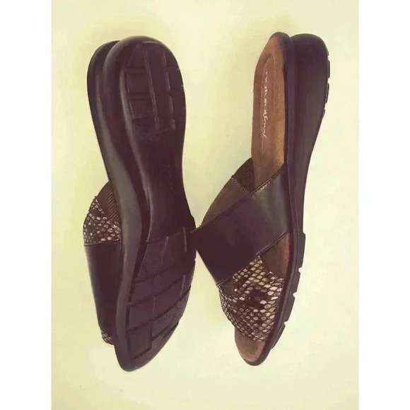 Sandals, NATURALSOUL, by Naturalizer, black/animal print, 1" wedge, 9.5M - Picture 7 of 9